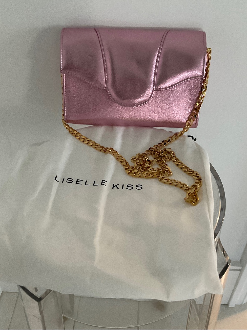 Metallic Pink Shoulder Bag with Gold Chain